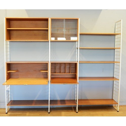 432 - Staples Ladderax, a mid 20th century c1973 three white painted metal and teak three bay modular room... 