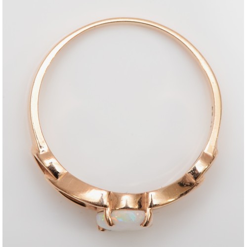 420 - A 9ct rose gold opal single stone ring, Q, 2.2gm