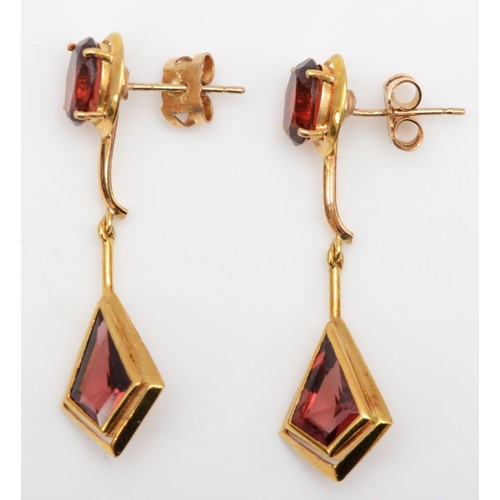 445 - A pair of 10K gold mounted garnet ear pendants, 32mm, 3.8gm