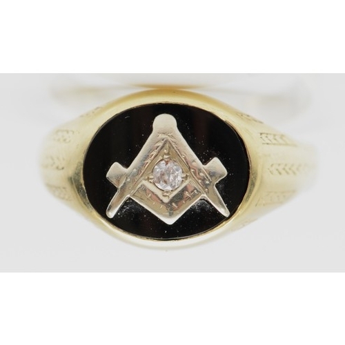 394 - A vintage unmarked gold, black onyx and diamond Masonic ring, S, 4.9gm