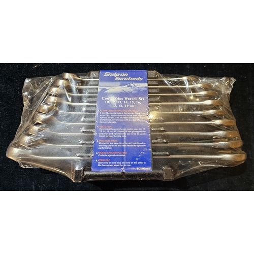 A Snapon bolt extractor set, BEX13A