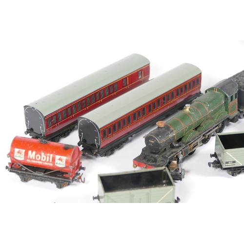 9 - Hornby Dublo, a 00 gauge type EDLT 20 Bristol castle locomotive, with tin haulage and two carriages.