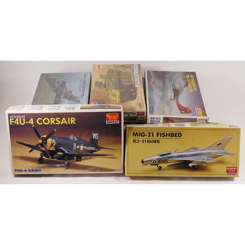 71 - Academy, six plastic 1:72 kits of aviation models, 1664, 1617, 1667, 1671, 1669, 1662, with a 13411 ... 