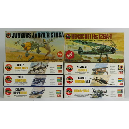 72 - Airfix, Two vintage plastic 1:72 kits of aviation models, 03030-0, 03028-7, together with six 1:72 a... 