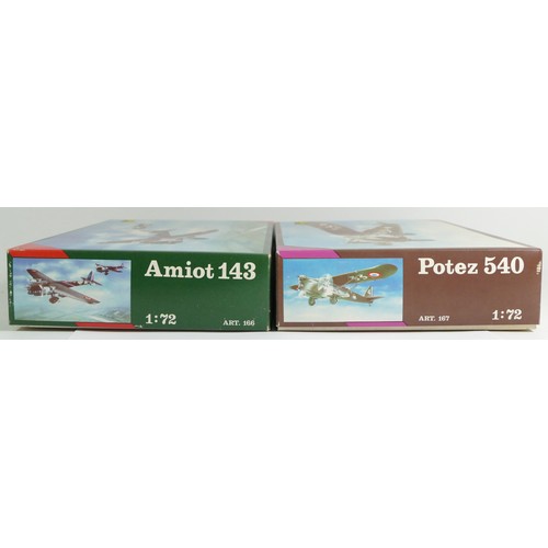 84 - Smér, six vintage plastic 1:72 kits of aviation models, 0850, two 0830, 0893, 166 and 167.