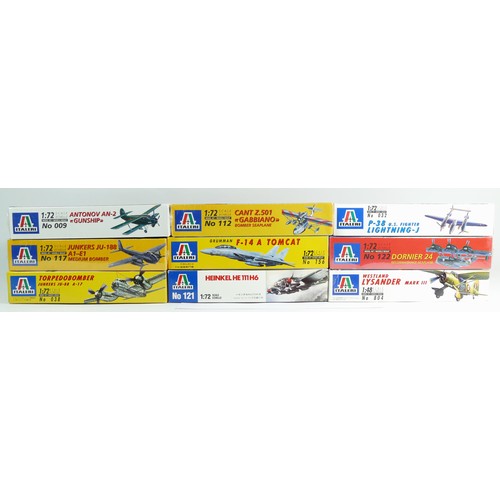 87 - Italeri, eight vintage plastic 1:72 kits of aviation models, 122, 156, 121, 117, 038, 032, 009, 112,... 