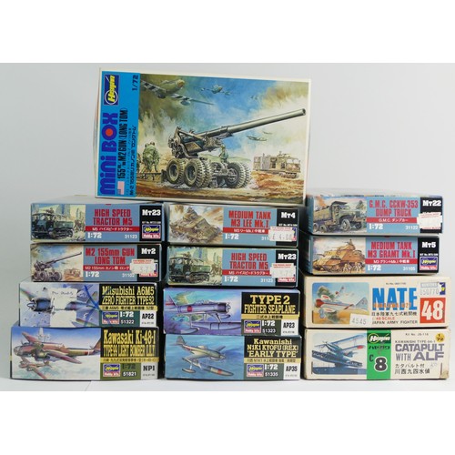 91 - Hasegawa, twelve vintage plastic 1:72 kits of aviation and military models, MB-002, Mt22 31122, Mt5 ... 