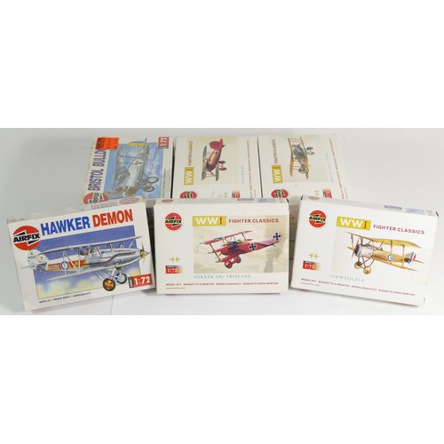 106 - Airfix, twelve vintage plastic 1:72 kits of aviation models, 00074, 00078, 00081, 00075, 00082, 0008... 