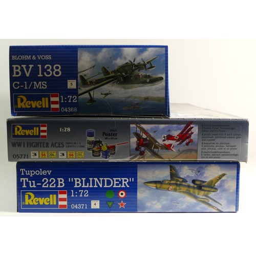 108 - Revell, a plastic 1:28 'WW1 Fighter Aces' model kit, 05771, together with two 1:72 kits, 04368 and 0... 