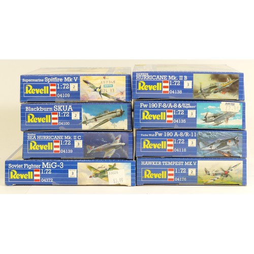 115 - Revell, eight plastic 1:72 kits of aviation models, 04139, 04372, 04100, 04109, 04138, 04135, 04118,... 