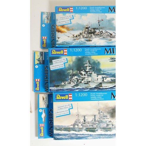 118 - Revell, four vintage plastic 1:72 kits of aviation models, H-44, two H-613, H-69, together with thre... 