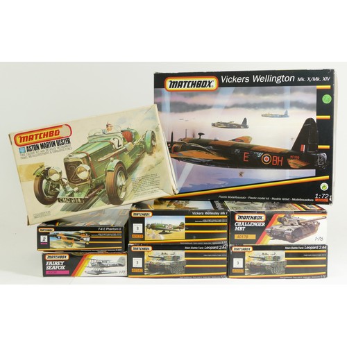 122 - Matchbox, a 1975 plastic 1:32 kit of an Aston Martin Ulster model, PK-301, together with six 1:72 ki... 