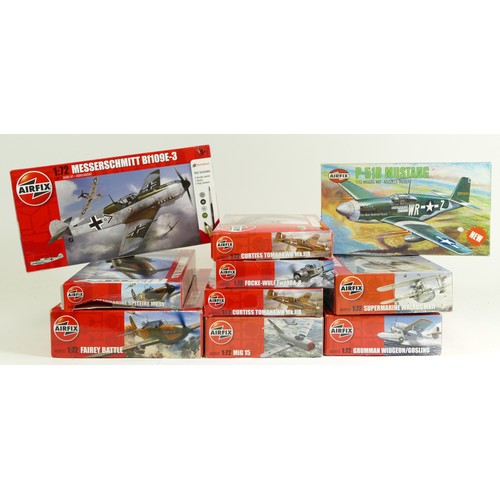 140 - Airfix, a plastic 1:72 P-51B Mustang kit model, 02066-6, together with ten 1:72 aviation models, A03... 