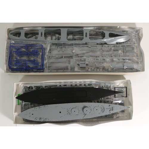 147 - Tamiya, a vintage plastic 1:700 British Battleship HMS Rodney Waterline Series kit model, 77502,  1:... 