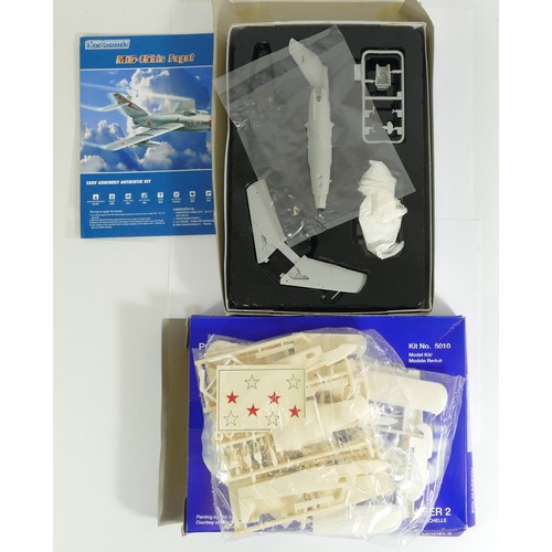 155 - A group of model kits to include a Dragon 1:200 Tu-95 Bear D 'Oriental express', and other branded e... 