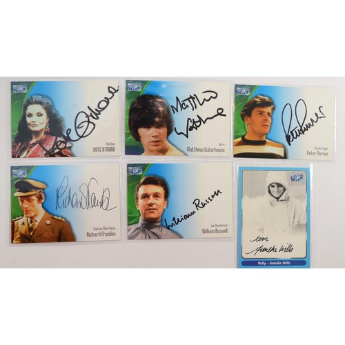 231 - A collection of 6x Strictly Ink Doctor Who autograph cards to include signatures from William Russel... 