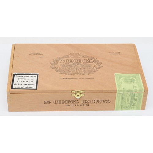 343 - Condal Robusto; opened box of twenty five cigars, manufactured by Cotabex in the Dominican Republic ... 