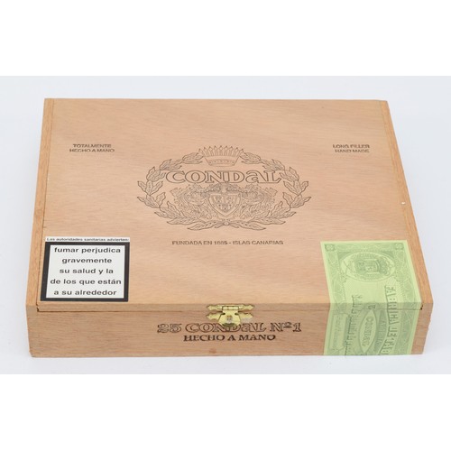 344 - Condal No1; box of twenty five cigars, manufactured by Cotabex in the Dominican Republic under licen... 