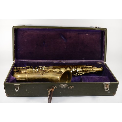 457 - A 20th century brass Eltkhart alto saxophone, with Yamaha mouthpiece, impressed EC 8.1914 111954 119... 