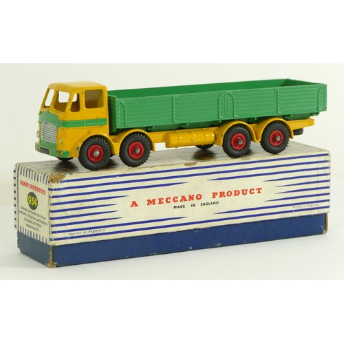 185 - Dinky Supertoys, a No. 934 Leyland Octopus flatbed truck with box.