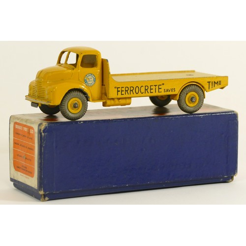 186 - Dinky Toys, a die-cast No.533 Leyland cement wagon 'Ferrocrete', boxed.