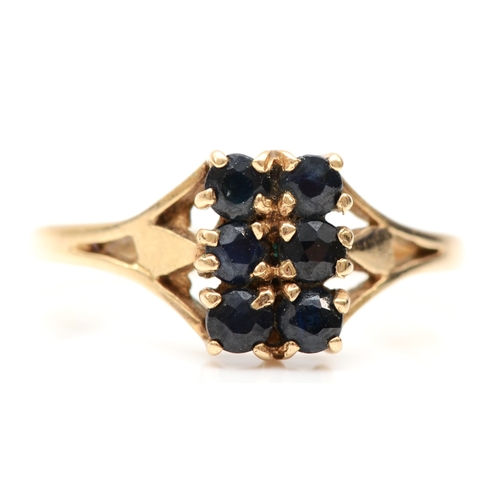 227 - A 9ct gold sapphire cluster ring, M, 1.8gm.