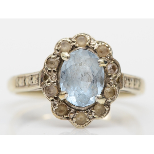 362 - A 9ct white gold blue and white spinel cluster ring, N, 4gm.