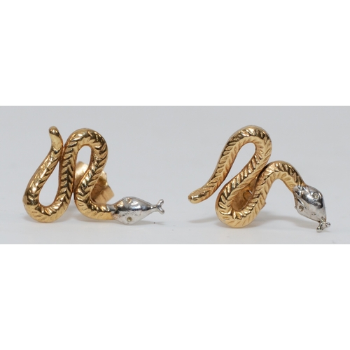 435 - A pair of 9ct gold snake stud earrings, 11mm, 0.9gm.