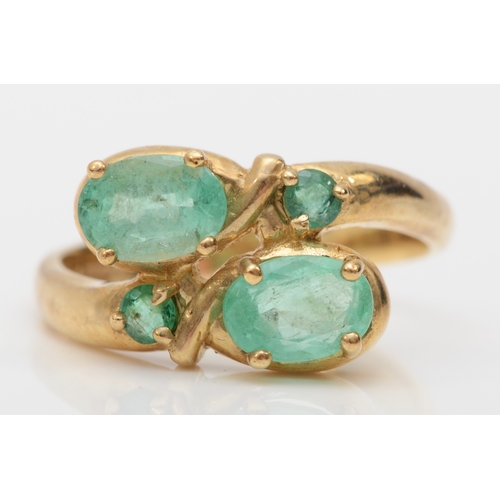 529 - A 9ct gold emerald dress ring, P, 3.9gm.