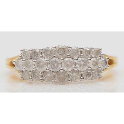 558 - A 9ct gold brilliant cut diamond cluster ring, O, 3.3gm.