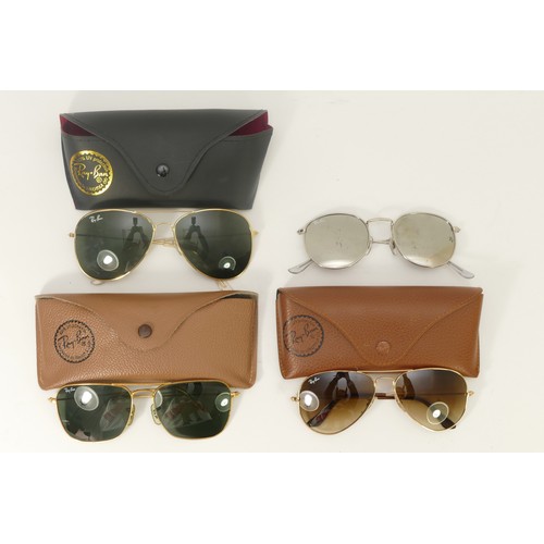 315 - Ray-Ban Aviator, RB3025, case, x 2, mirrored, RB 3447, case and another pair, no case (4)