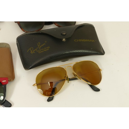 310 - Ray-Ban, Aviator W1661, case, Wayfarer II RB 2143 in red/black, case, Wayfarer II in tortoiseshell, ... 