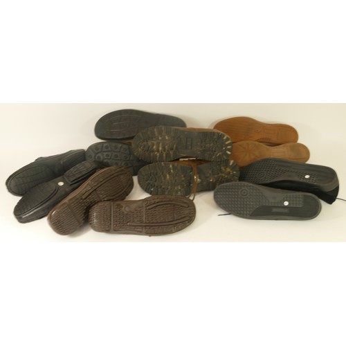 243 - Six pairs of various men's footwear to include: 
Cotton Traders, brown, pre-worn, safety shoes, size... 