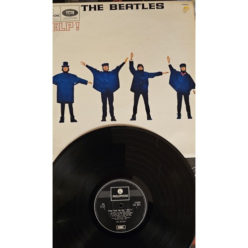 72 - Various 1960's and later LPs and singles to include Beatles, Help, PCS 3071, With The Beatles, 1963,... 