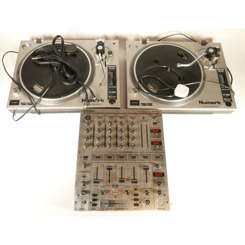 78 - A pair of Numark turntables, TT-1520, together with a Behringer DJ mixer deck, model DJX 700.