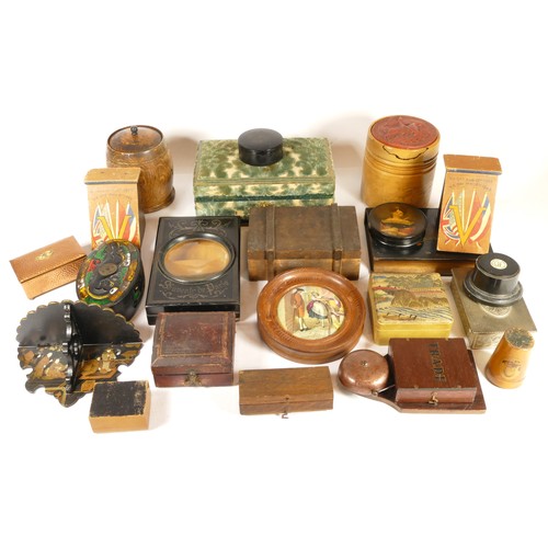 122 - A group of wooden trinket boxes to include a black lacquered and fabric jewellery box, 9 x 23cm.