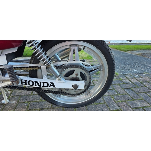 537 - 1999 Honda CB250, 234cc. PLEASE NOTE THIS IS A CAT C MOTORCYCLE. Registration number T855 SBB. Frame... 