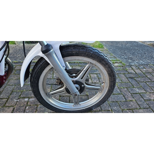 537 - 1999 Honda CB250, 234cc. PLEASE NOTE THIS IS A CAT C MOTORCYCLE. Registration number T855 SBB. Frame... 