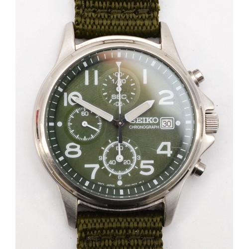 Seiko, a stainless steel Gentleman's chronograph quartz wrist watch, 7T92-0BB0, 351216, on a military style strap, 40mm.