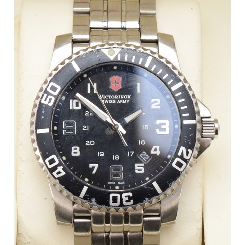 91 - Victorinox, a stainless steel Maverick II gentleman's wristwatch, S/N 080511619, Model 24136, 45mm, ... 