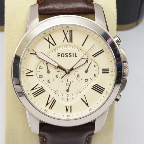 92 - Fossil, a stainless steel Decker gentleman's chronograph wristwatch, leather strap, CH2599, together... 