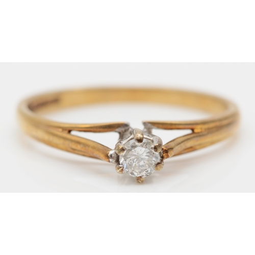 254 - A 9ct gold single stone brilliant cut diamond ring, approximately .15ct, N-O,  1.5gm.