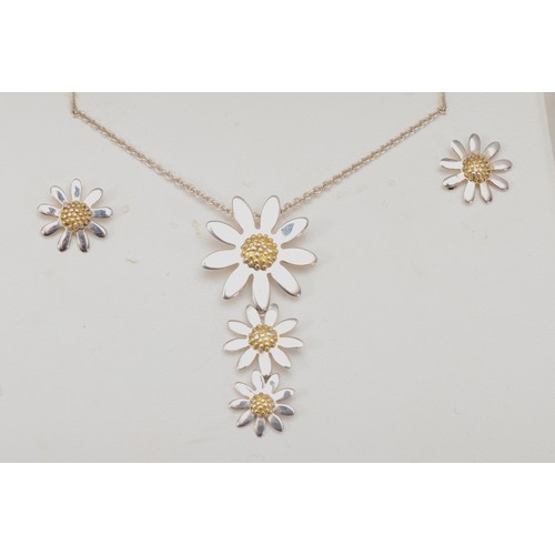 277 - A group of jewellery to include a silver daisy bracelet, 19cm, with matching necklace and earrings, ... 