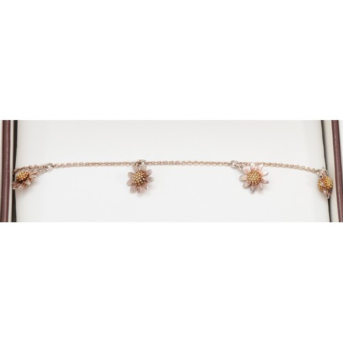 277 - A group of jewellery to include a silver daisy bracelet, 19cm, with matching necklace and earrings, ... 