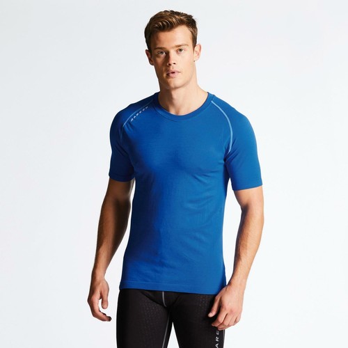 104 - Dare2b, menswear, seamless sports tops, 5 x lightweight, odour absorbing, vented zones, blue, size s... 