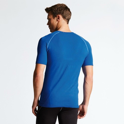 104 - Dare2b, menswear, seamless sports tops, 5 x lightweight, odour absorbing, vented zones, blue, size s... 