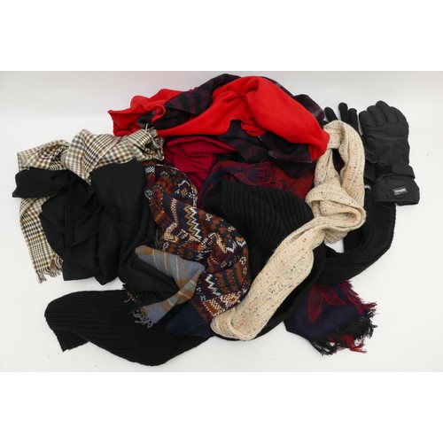 225 - 12 various scarves in good condition, one Thinsulate hat, one Thinsulate pair of waterproof gloves, ... 