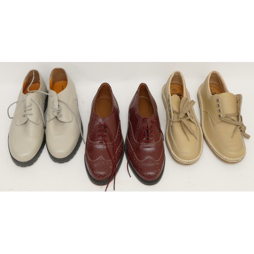 232 - Lace up shoes, size 7, beige, Curtess leather upper. Brown Italian brogues together with a pair mark... 