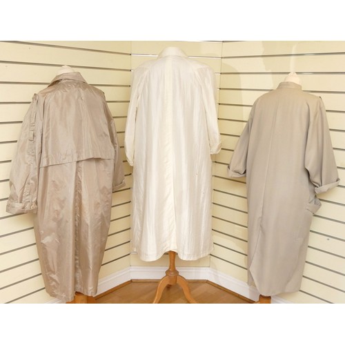 270 - C&A vintage mac/trench coat with belt, epaulettes to shoulders and cuffs, single breasted, beige, si... 