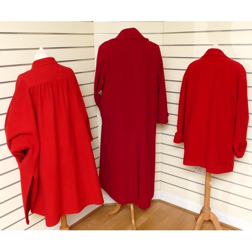 280 - 'First Avenue' mid length wool coat, turn back cuffs, side slant pockets, lined, size 16/L 82cm. 'Da... 